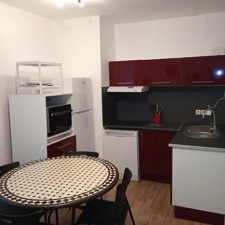 Maison De Village Au Calme ساوجون