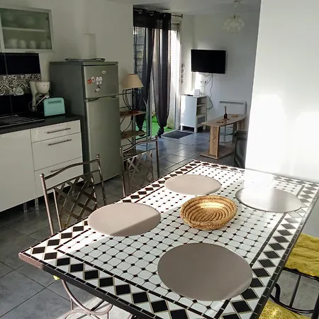 Maison De Village Au Calme 別荘 *