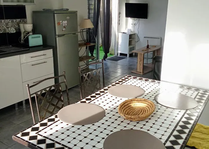 Maison De Village Au Calme بيت للعطل *